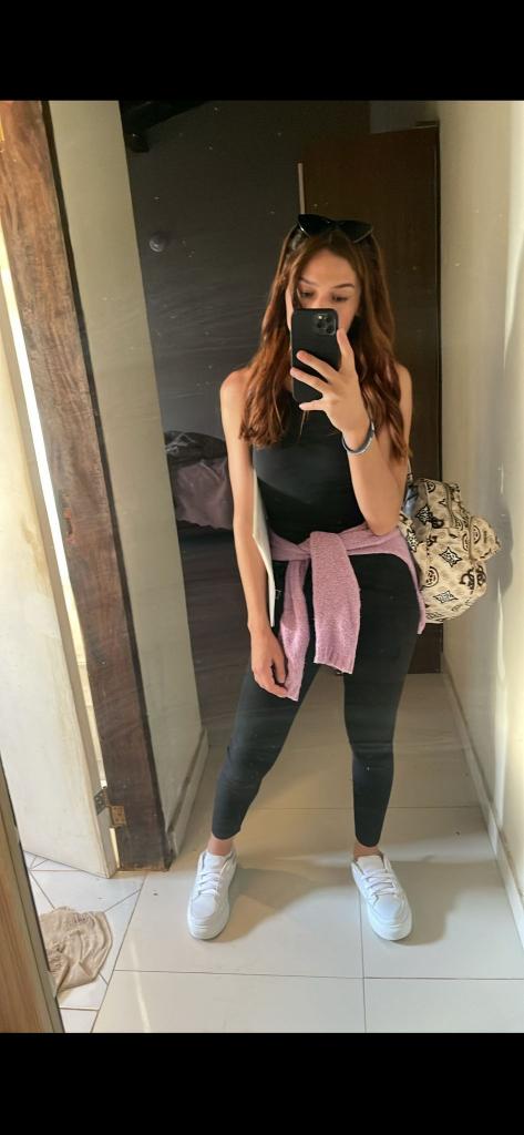 670663064: Chica busca chico en Málaga