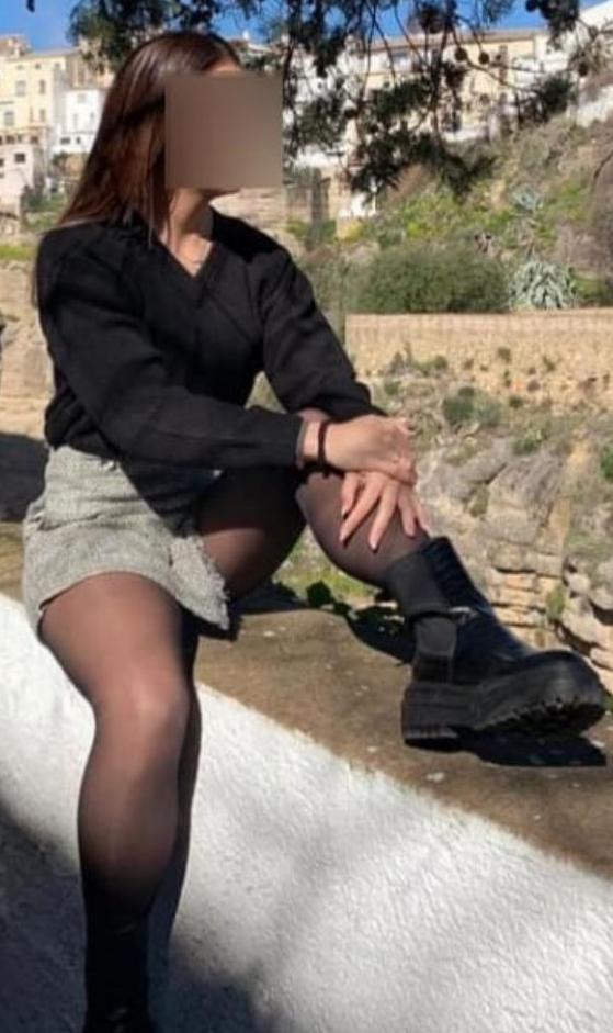 678369047: Chica busca chico en Asturias