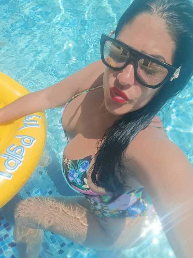 611266604: Chica busca chico en Sevilla