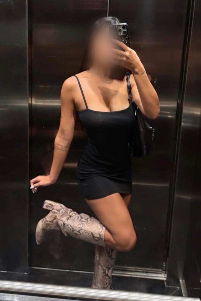 643901569: Chica busca chico en Lugo