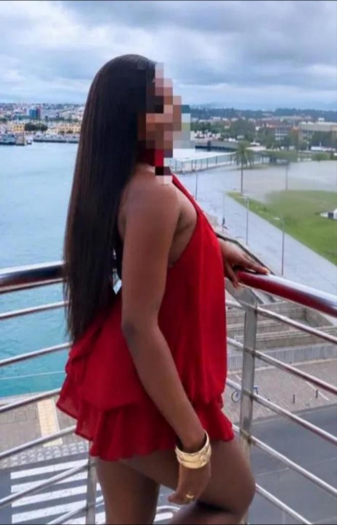 Chica busca chico en Cádiz: 
