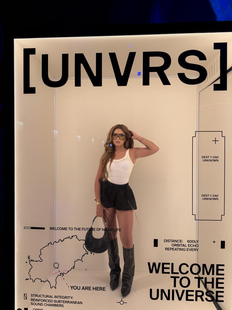 647606184: Chica busca chico en Almería