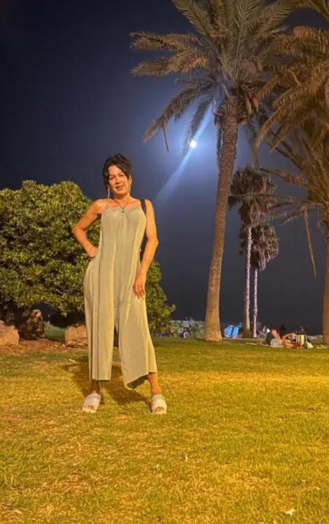 634380138: Travesti en León