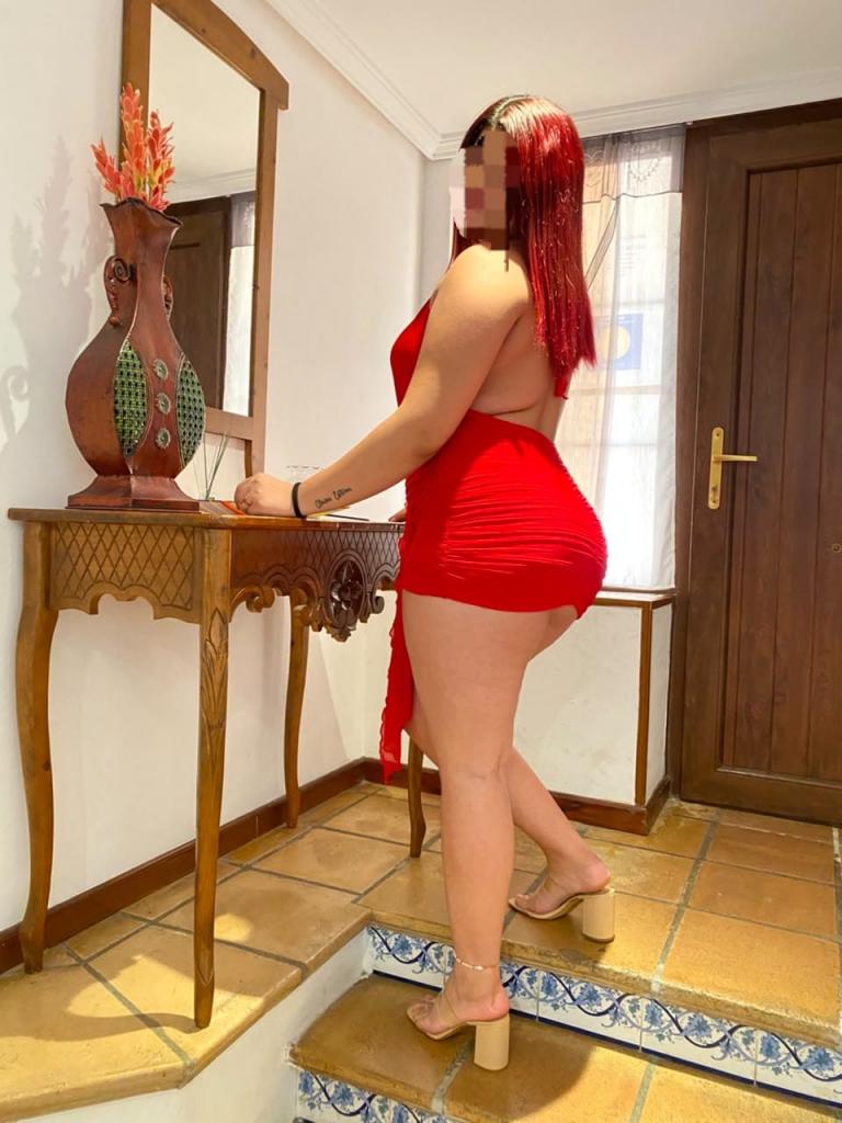 643895816: Chica busca chico en Sevilla
