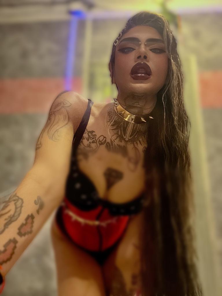 611037255: Transexual en Gerona