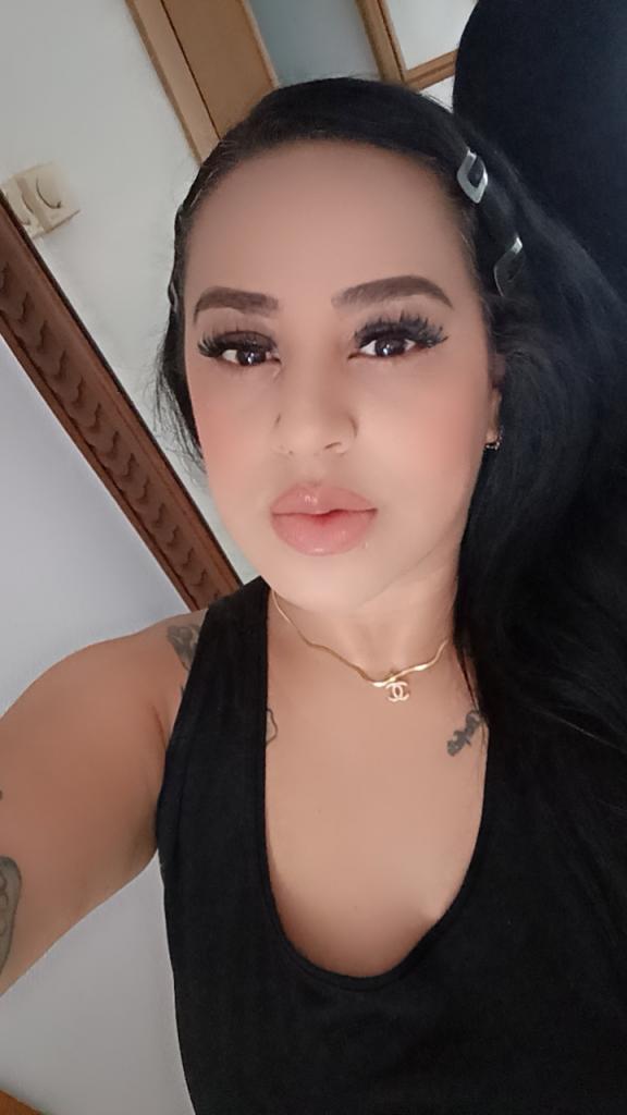 745071341: Chica busca chico en Toledo