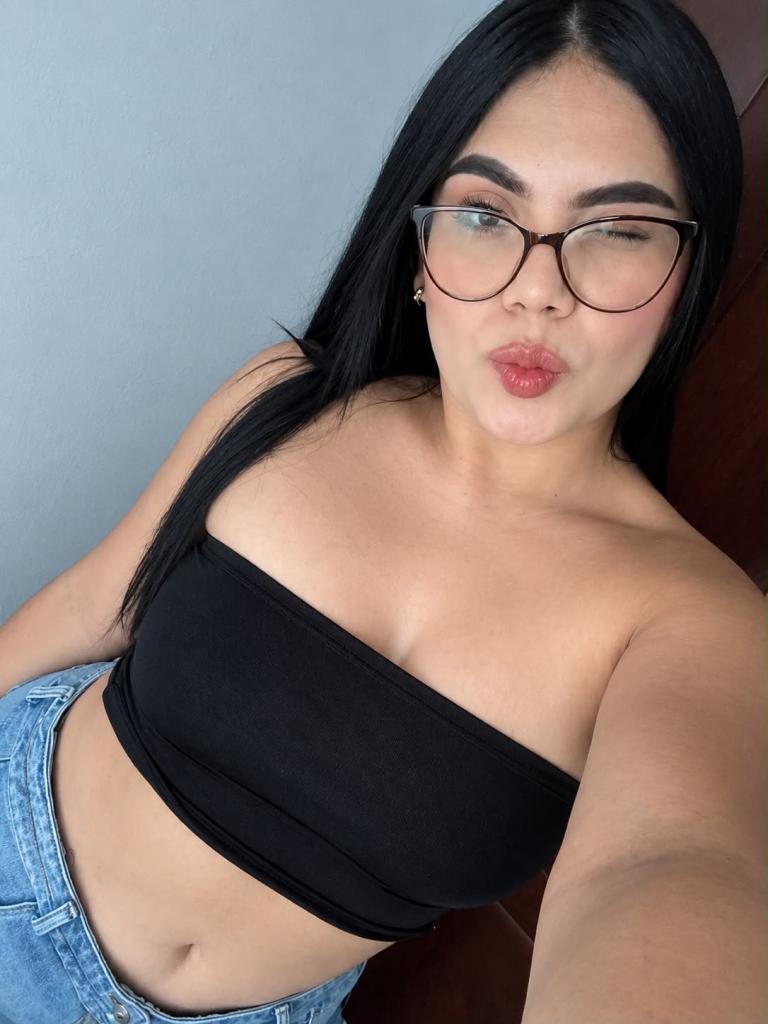 632956585: Chica busca chico en Valencia