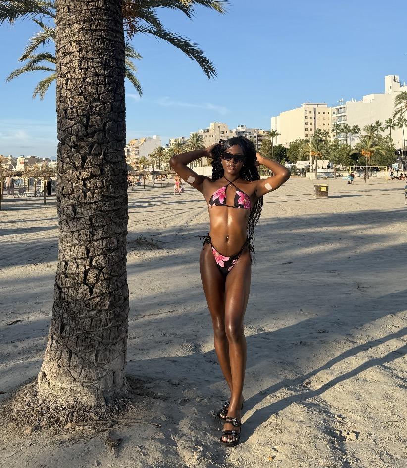 634156912: Travesti en Barcelona