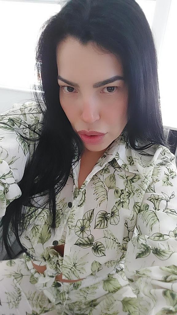 680687557: Chica busca chico en Madrid
