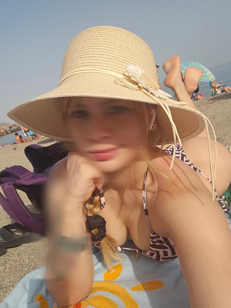 661864199: Chica busca chico en Murcia