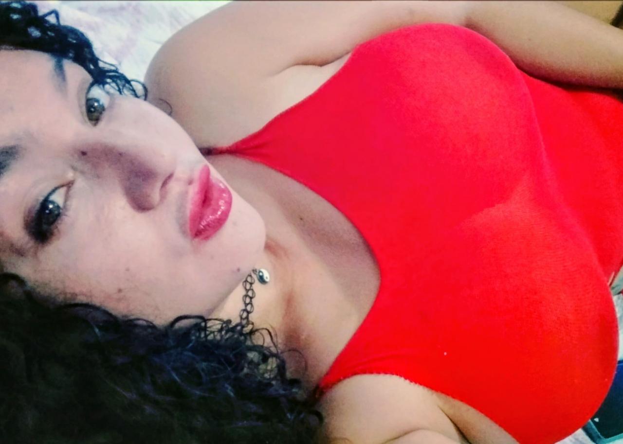 672566373: Chica busca chico en Lérida