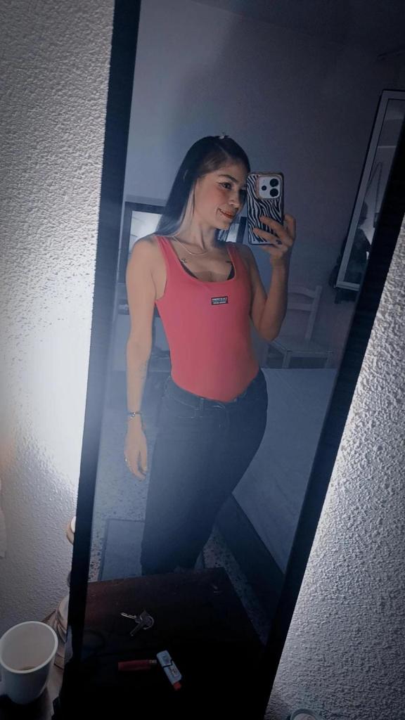 642499740: Chica busca chico en Navarra