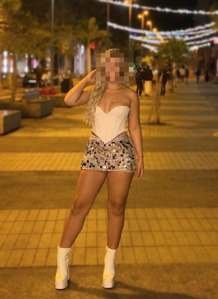 662336518: Chica busca chico en Ibiza
