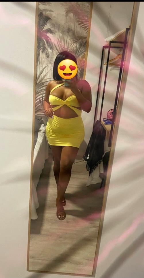 Chica busca chico en Cádiz: 