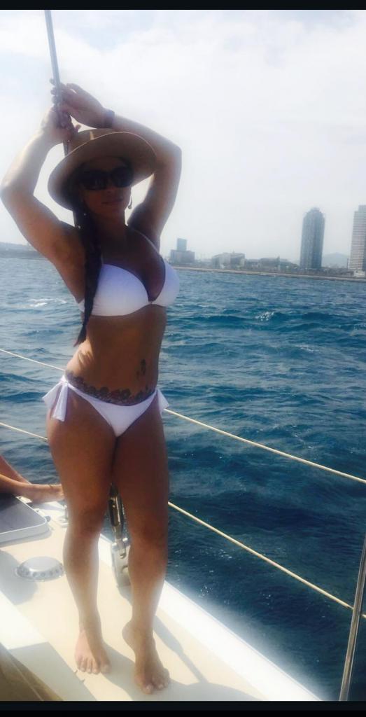 677385603: Chica busca chico en Barcelona