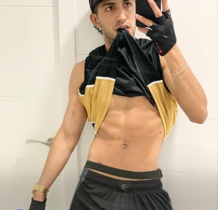 628674070: Chico busca chica en Alicante