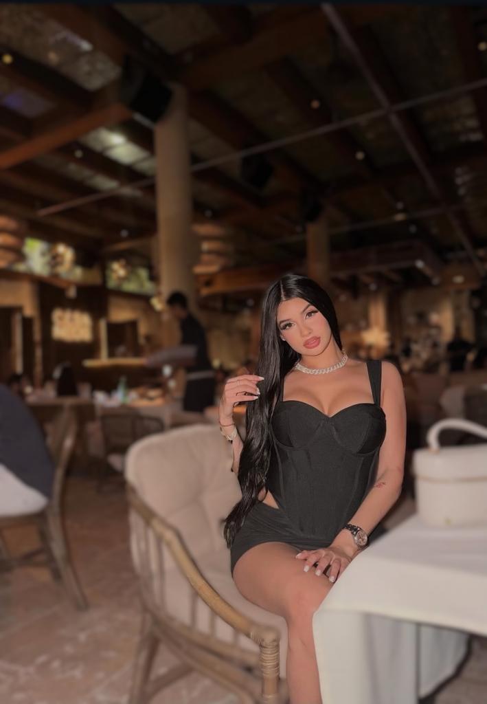 Chica busca chico en Huelva: 