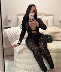 611235443: Chica busca chico en Madrid