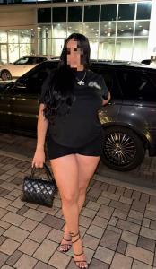 743097682: Chica busca chico en Barcelona