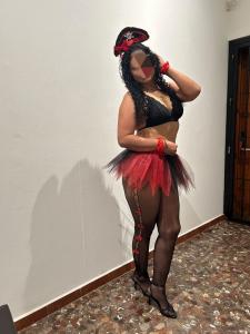 632935408: Chica busca chico en Málaga