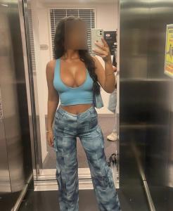 642093190: Chica busca chico en Valencia