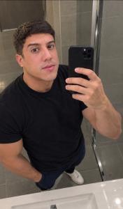 611394183: Chico busca chica en Valladolid