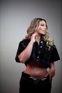 744256914: Chica busca chico en Málaga