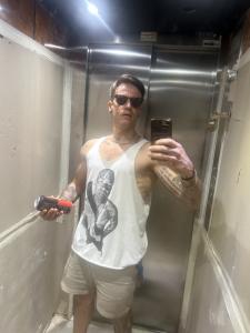 637007757: Chica busca chico en Madrid