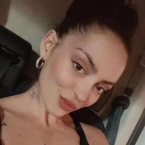 640605150: Chica busca chico en Sevilla