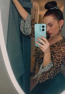 640605150: Chica busca chico en Sevilla