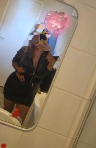 631583456: Chica busca chico en Málaga