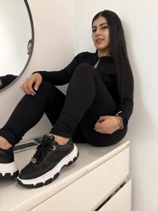 673787455: Chica busca chico en Málaga
