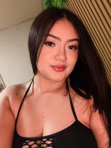 698976368: Chica busca chico en Barcelona