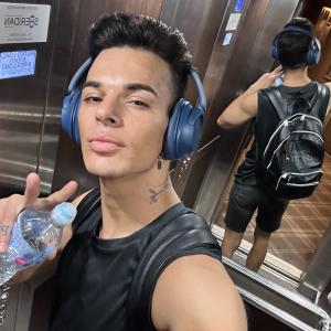 672136230: Chico busca chica en Sevilla
