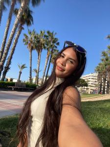 613724643: Chica busca chico en Barcelona