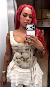 663562436: Travesti en Valencia