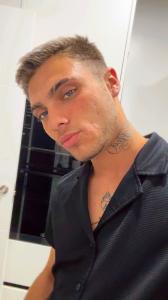 670462674: Chico busca chica en Málaga