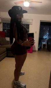 671943408: Chica busca chico en Cáceres