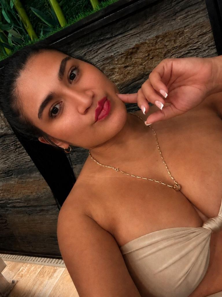 602669297: Chica busca chico en Sevilla