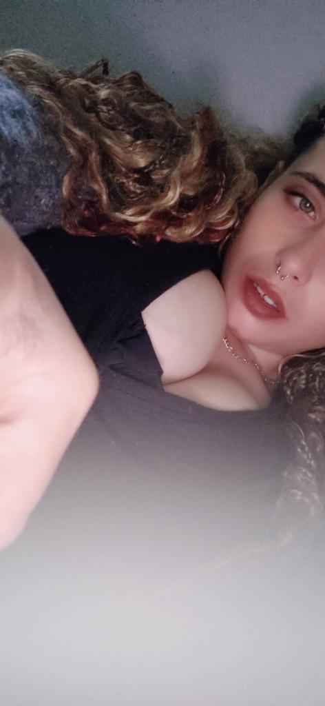 634229287: Chica busca chico en Asturias