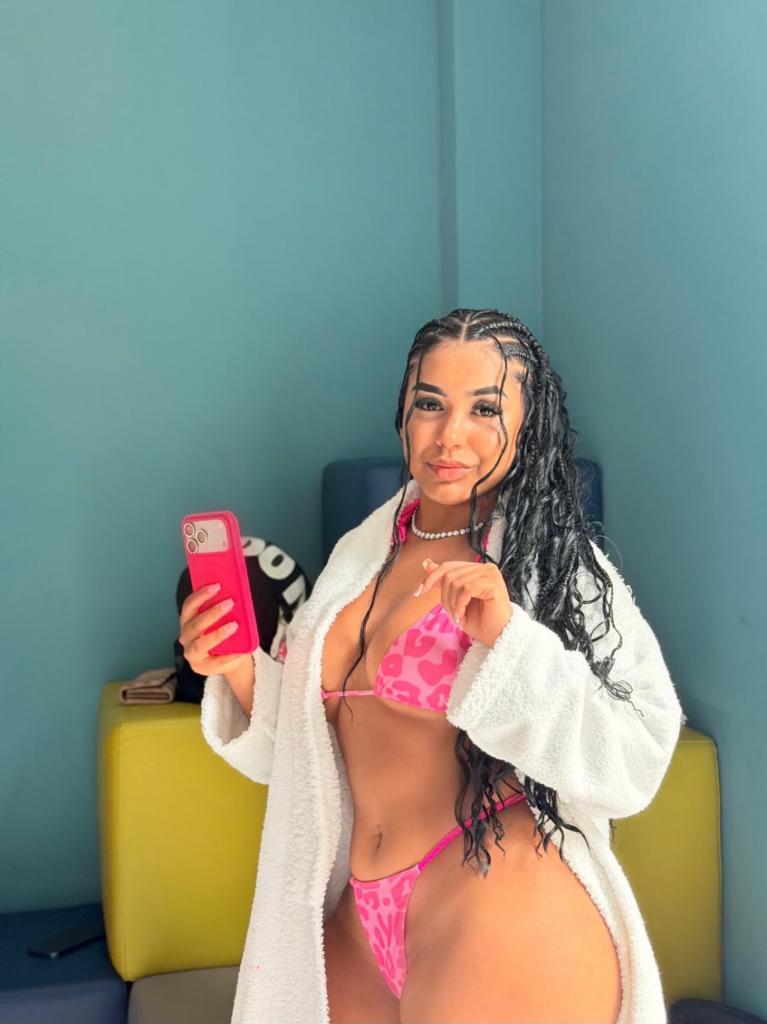 641471053: Chica busca chico en Sevilla