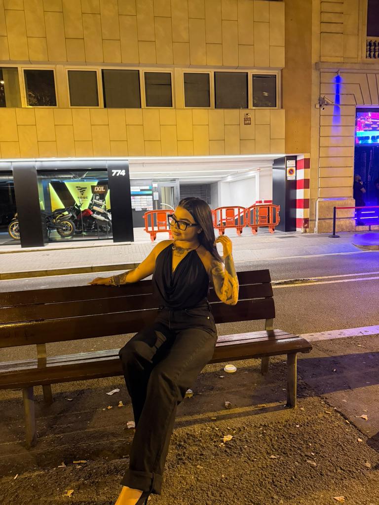 602184935: Chica busca chico en Barcelona
