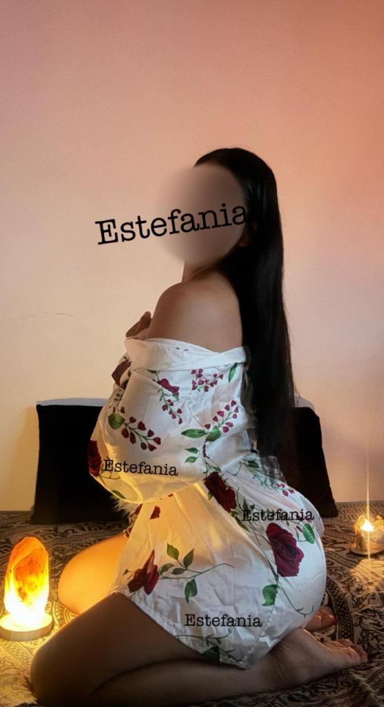 613808769: Chica busca chico en Sevilla
