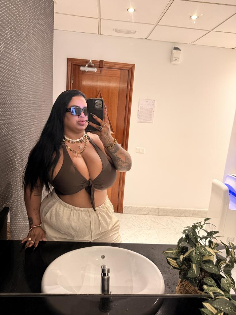 Chica busca chico en Barcelona: 