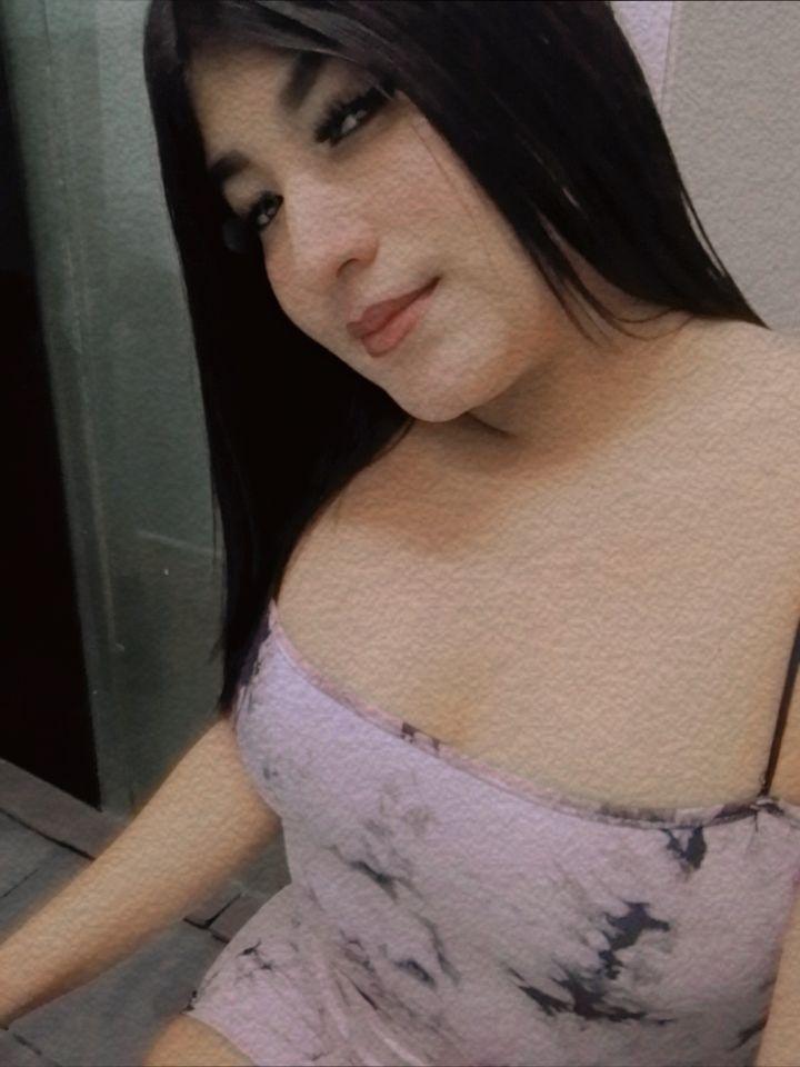613655865: Chica busca chico en Barcelona