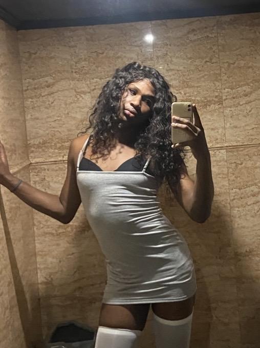 654212617: Travesti en Lugo