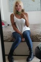 643434173: Chica busca chico en Navarra