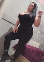 614558343: Chica busca chico en Gerona