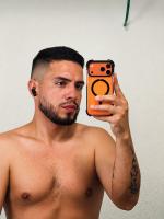 661168733: Chico busca chica en Sevilla