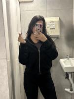 695415776: Chica busca chico en Madrid